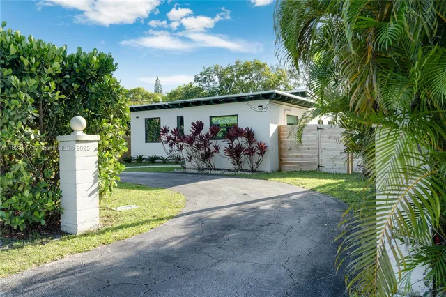 a front view of house with yard