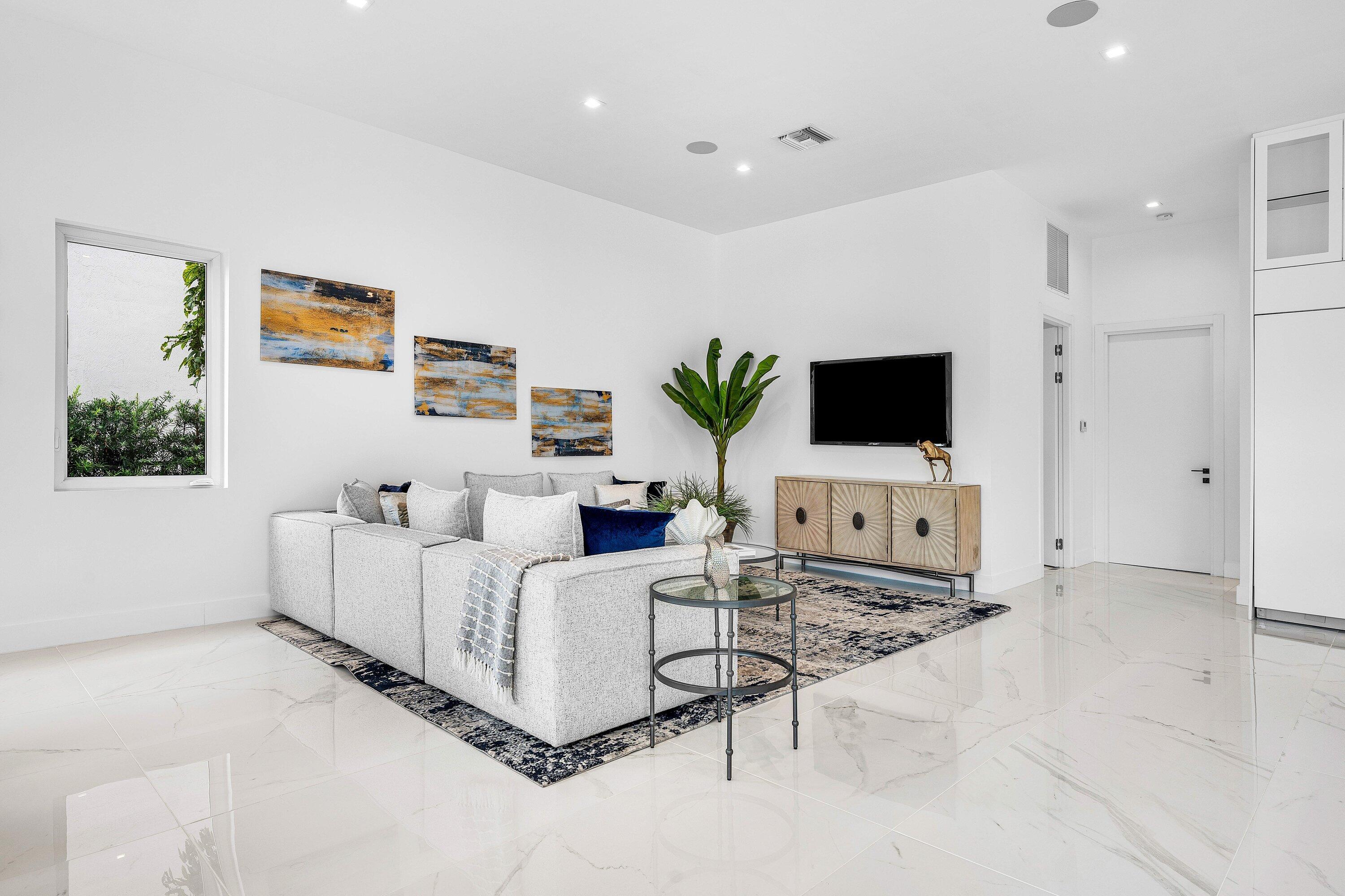 2641 Northeast 48th Street Lighthouse Point, FL 33064 - Photo 11 of 68 Great Room