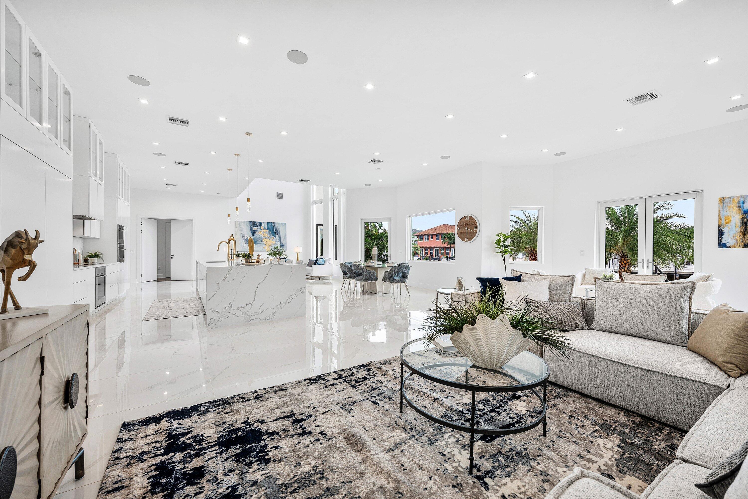 2641 Northeast 48th Street Lighthouse Point, FL 33064 - Photo 12 of 68 Great Room