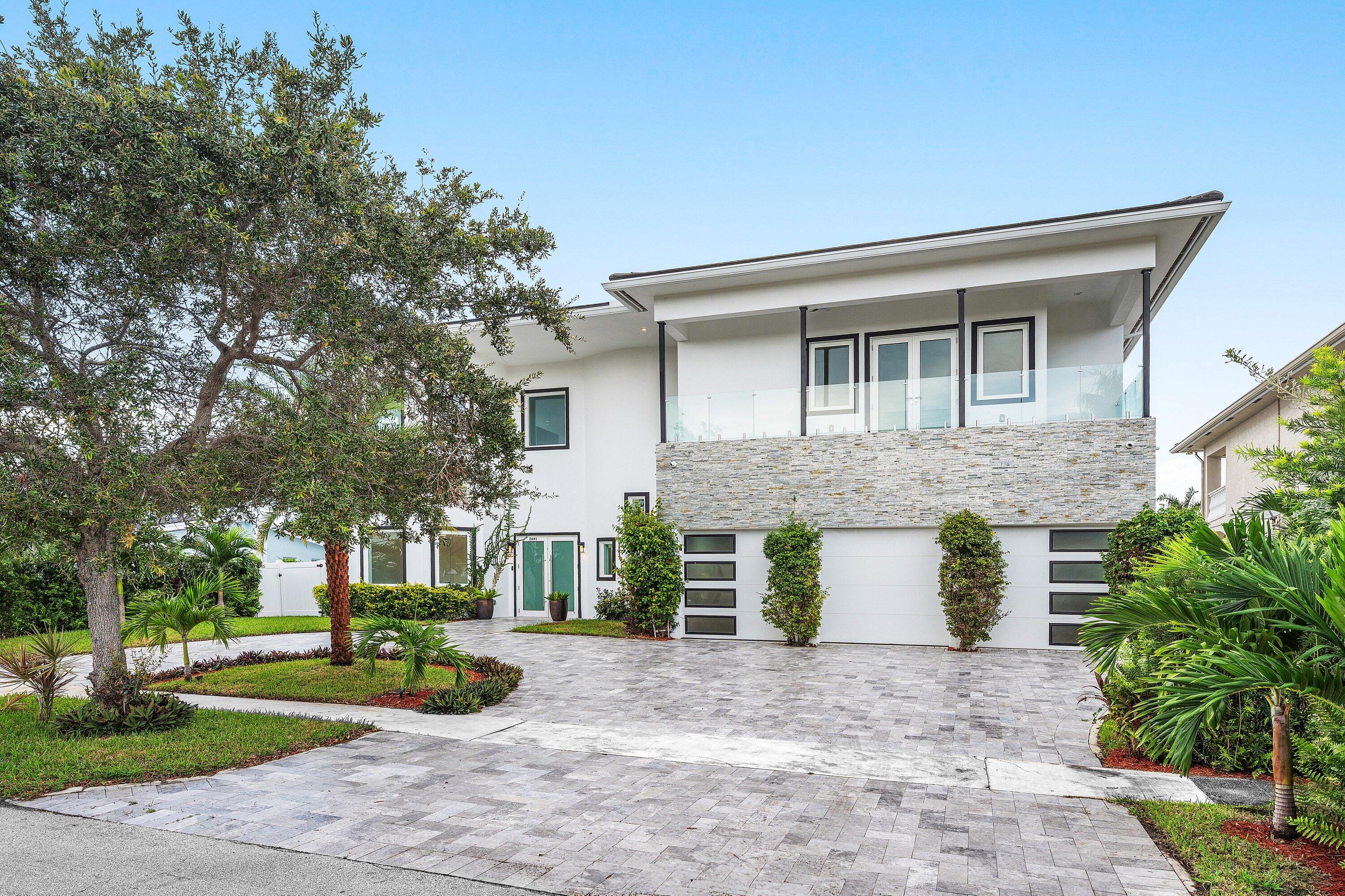 2641 Northeast 48th Street Lighthouse Point, FL 33064 - Photo 15 of 68 Street View