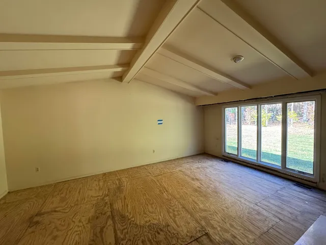 $320,000 | 5218 Cherokee Court, Troy, MI 48098