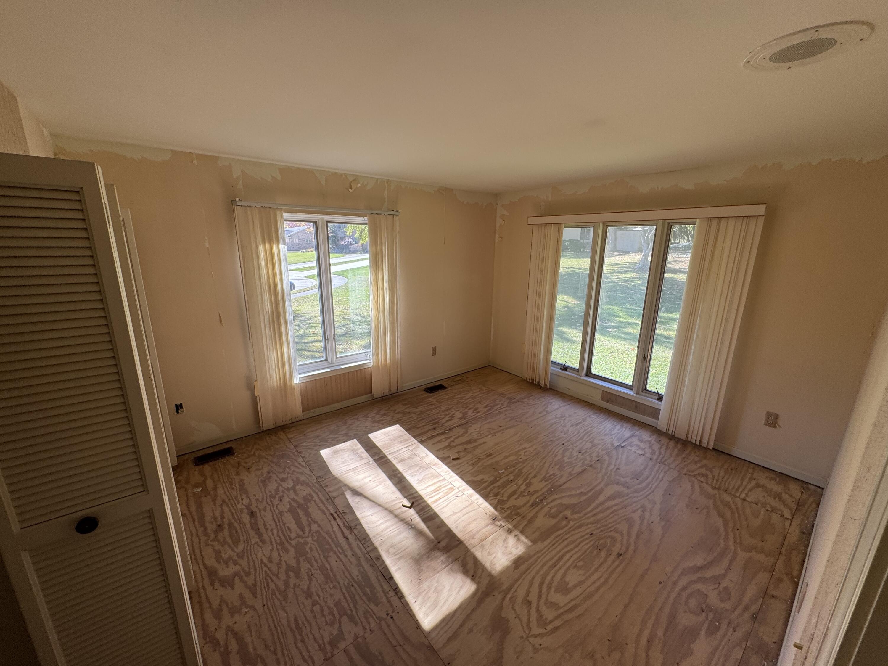 5218 Cherokee Court Troy, MI 48098 - Photo 29 of 46 IMG_9088