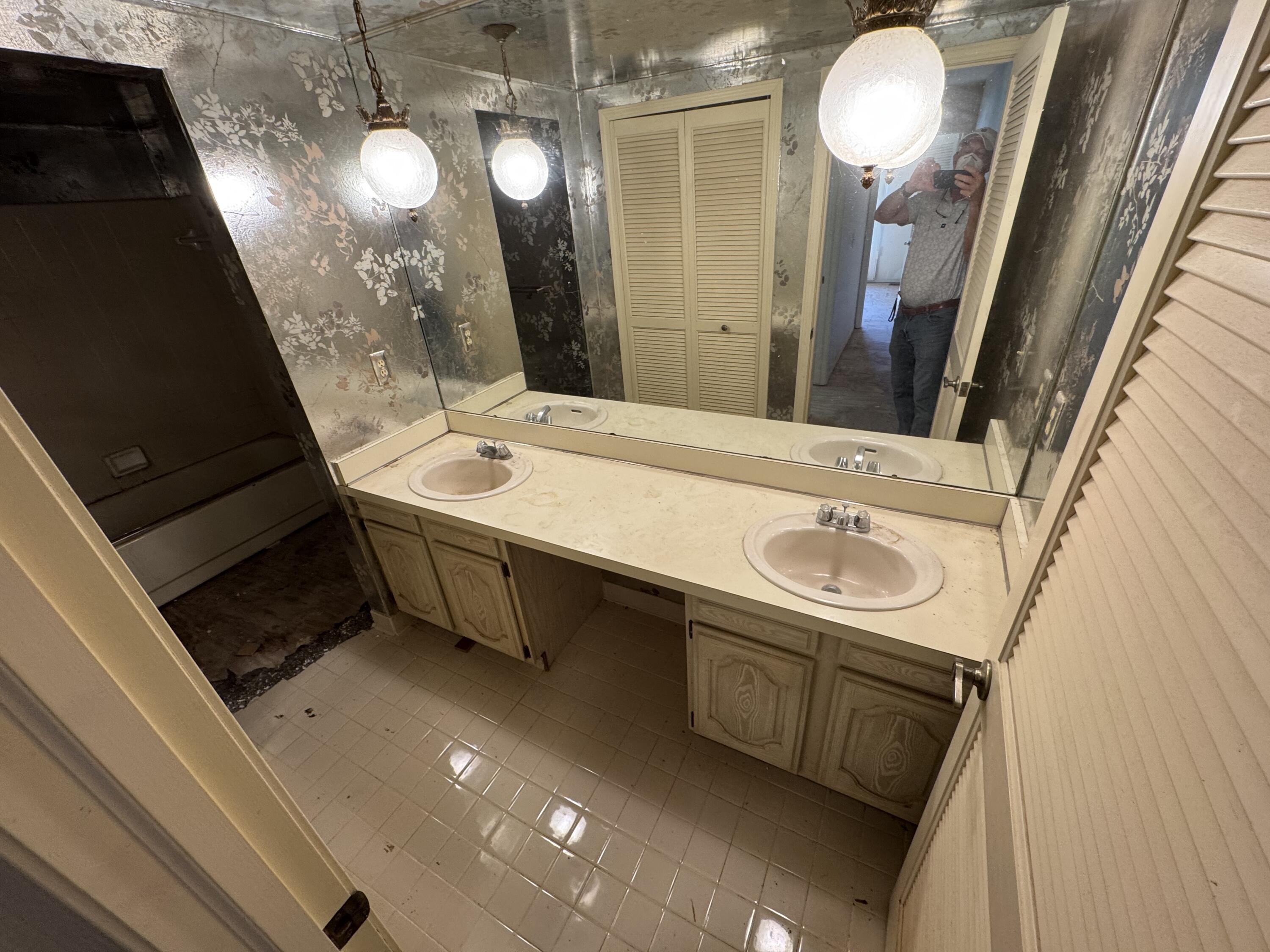 5218 Cherokee Court Troy, MI 48098 - Photo 34 of 46 IMG_9085