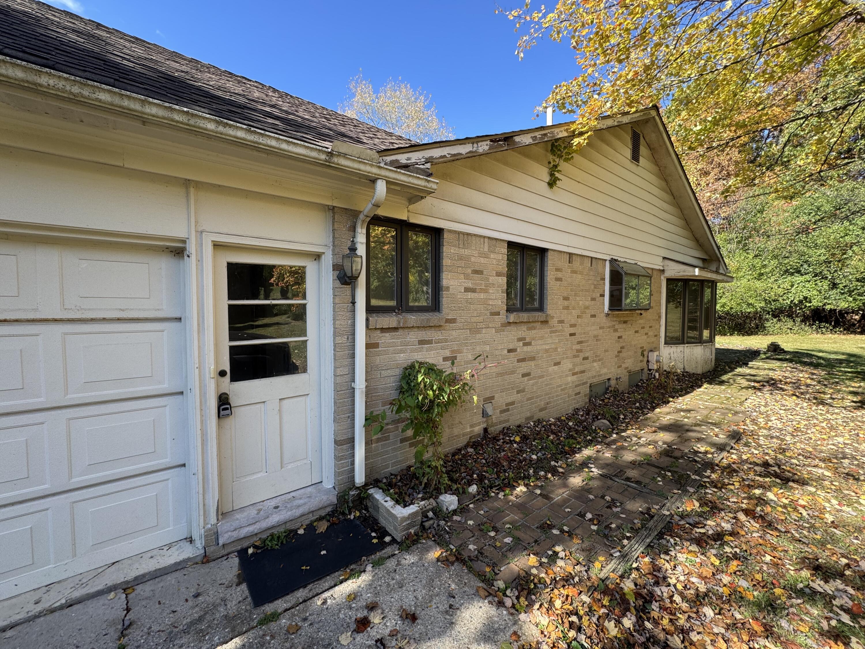 5218 Cherokee Court Troy, MI 48098 - Photo 10 of 46 IMG_9099