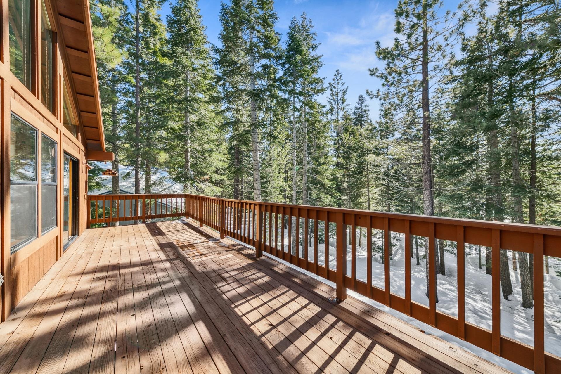11400 Sitzmark Way Truckee, CA 96161 - Photo 4 of 21 a view of balcony with wooden floor and fence