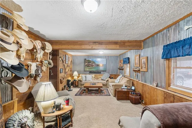 $194,000 | 109 Julia Street, Thayer, KS 66776