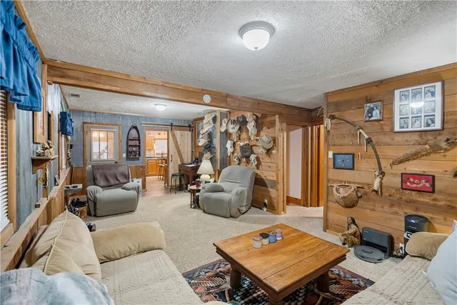 $194,000 | 109 Julia Street, Thayer, KS 66776