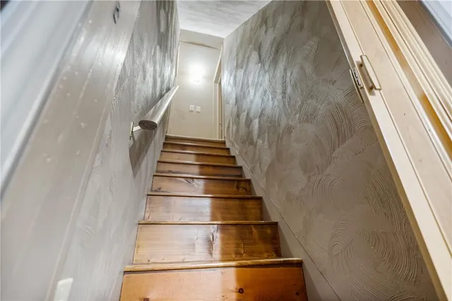 $194,000 | 109 Julia Street, Thayer, KS 66776