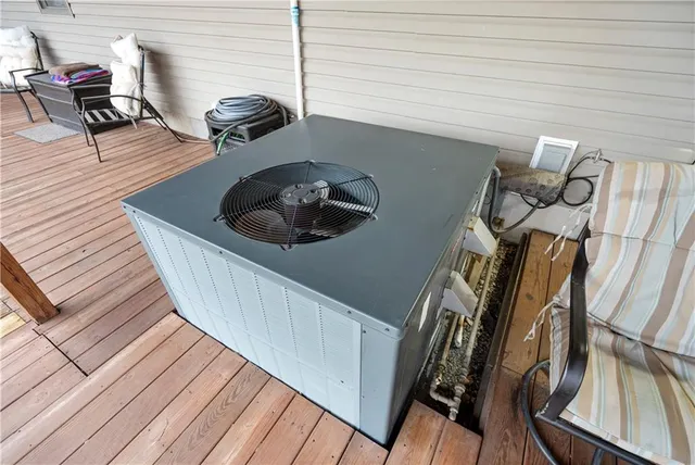 $194,000 | 109 Julia Street, Thayer, KS 66776