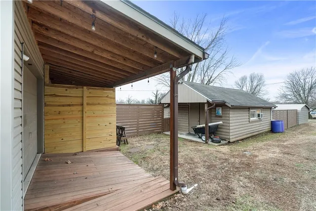 $194,000 | 109 Julia Street, Thayer, KS 66776