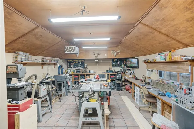 $194,000 | 109 Julia Street, Thayer, KS 66776