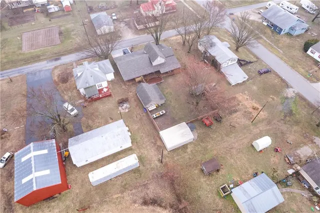 $194,000 | 109 Julia Street, Thayer, KS 66776