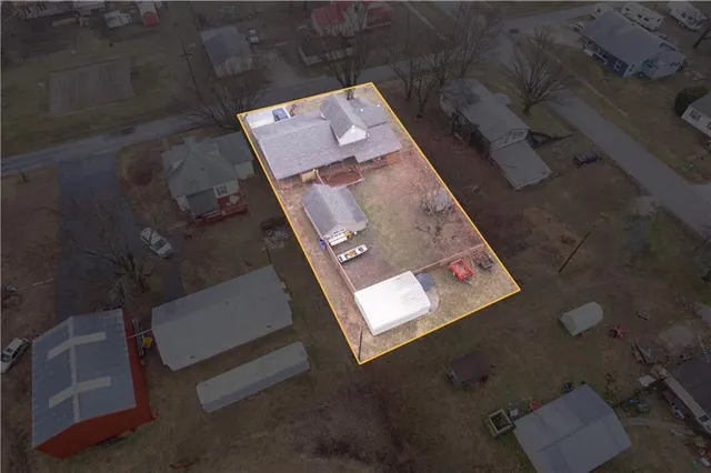 $194,000 | 109 Julia Street, Thayer, KS 66776