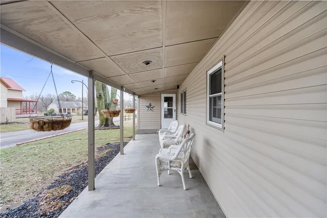 $194,000 | 109 Julia Street, Thayer, KS 66776