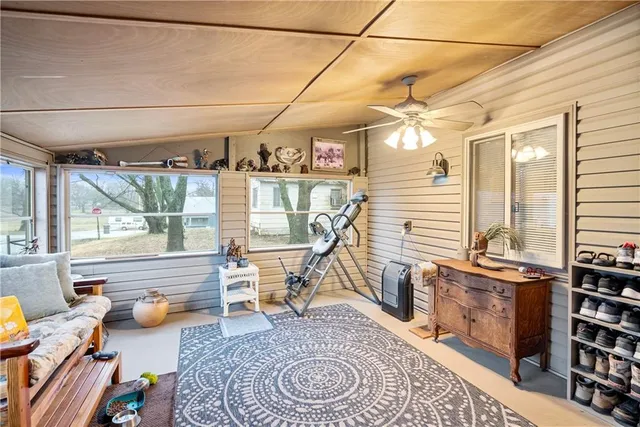 $194,000 | 109 Julia Street, Thayer, KS 66776