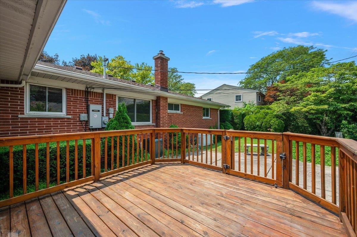 632 South Rosedale Court Grosse Pointe, MI 48236 - Photo 43 of 63 Deck