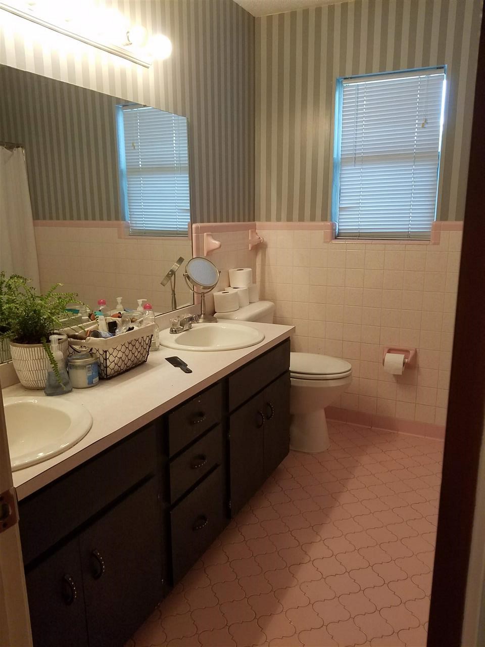 600 East Verbena Avenue Foley, AL 36535 - Photo 12 of 28 Main Bathroom