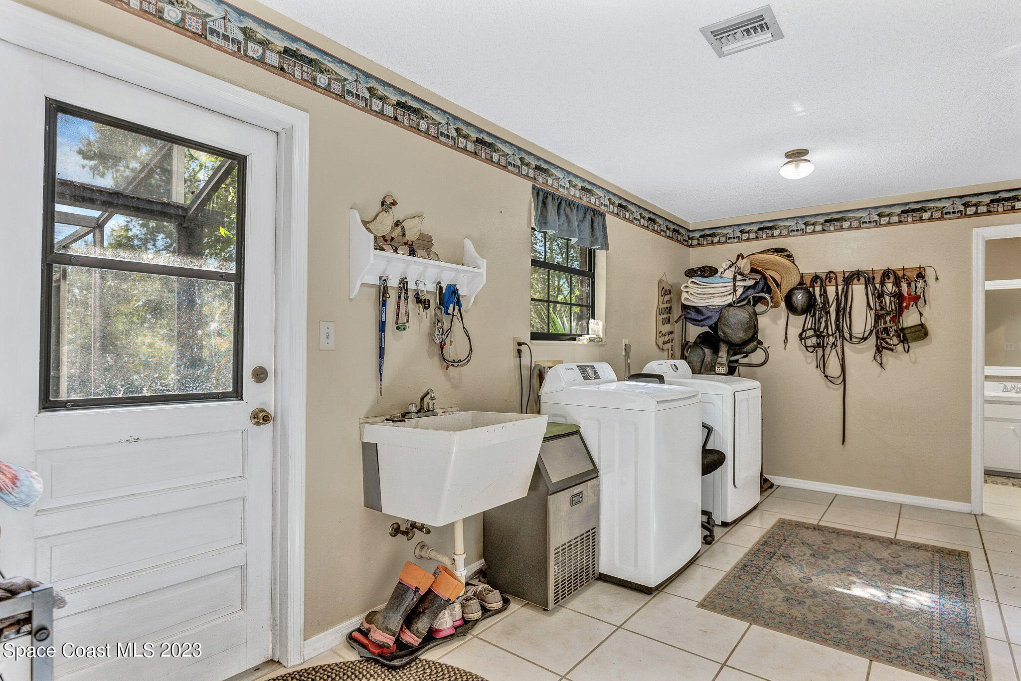 2281 Friday Road Cocoa, FL 32926 - Photo 32 of 72 Laundry Room