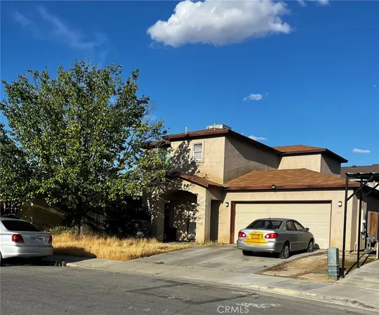 $319,000 | 25 Del Playa Drive, Bakersfield, CA 93307