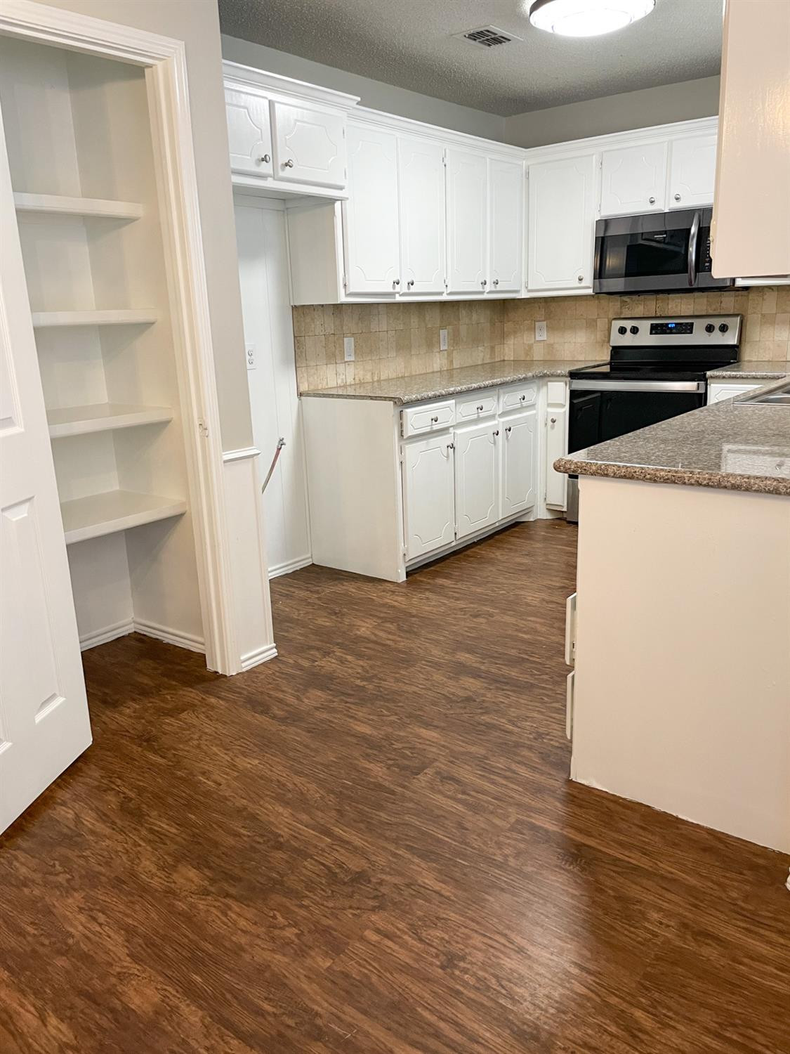 6336 9th Street Lubbock, TX 79416 - Photo 3 of 15 Photo 3