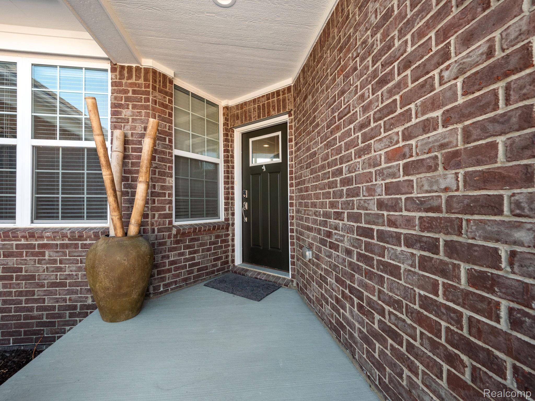 1105 Prescott Drive Rochester, MI 48309 - Photo 4 of 58 7-web-or-mls-P2233595.jpg