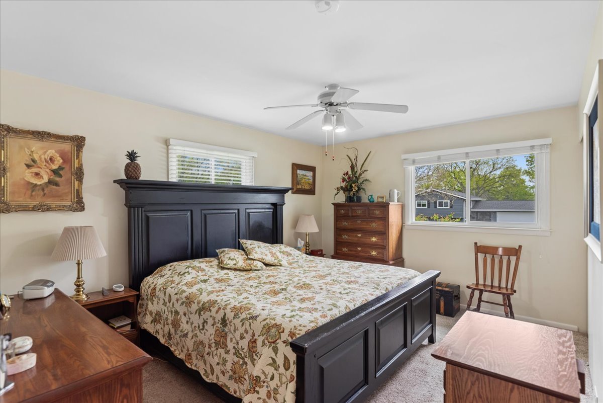 122 Mulberry Road Deerfield, IL 60015 - Photo 7 of 22