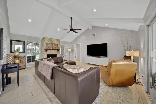 $3,500 | 1059 Richelieu Lane, Houston, TX 77018