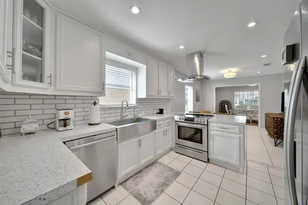 $3,500 | 1059 Richelieu Lane, Houston, TX 77018