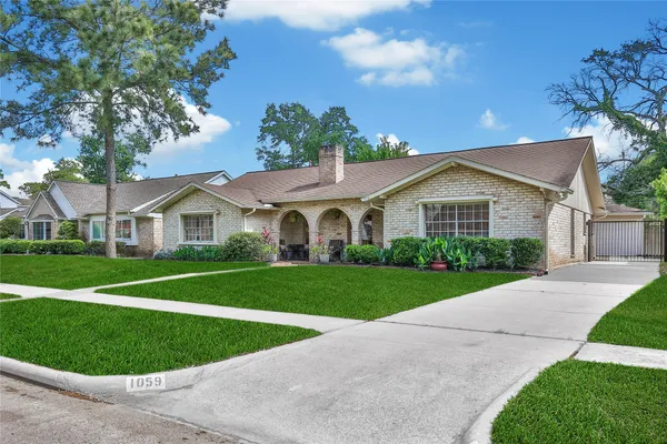 $3,500 | 1059 Richelieu Lane, Houston, TX 77018