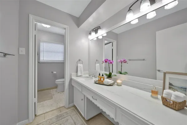 $3,500 | 1059 Richelieu Lane, Houston, TX 77018
