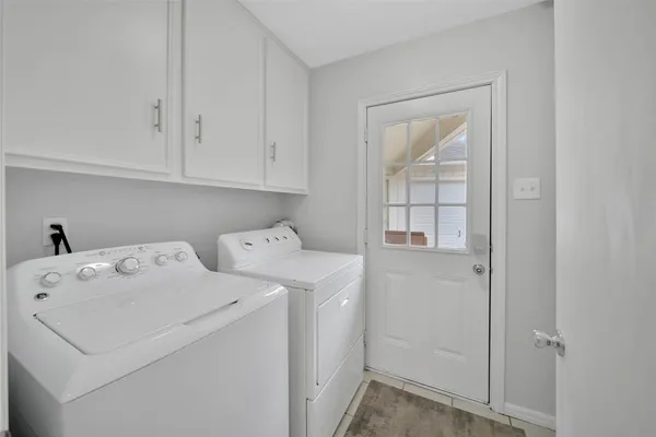$3,500 | 1059 Richelieu Lane, Houston, TX 77018
