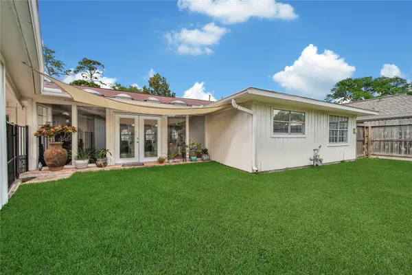$3,500 | 1059 Richelieu Lane, Houston, TX 77018