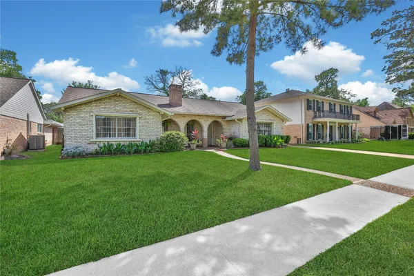 $3,500 | 1059 Richelieu Lane, Houston, TX 77018