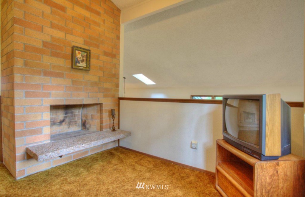 14024 149th Place Southeast Renton, WA 98059 - Photo 12 of 23