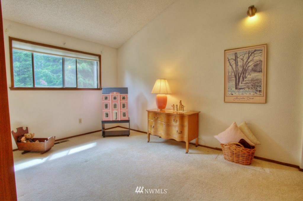 14024 149th Place Southeast Renton, WA 98059 - Photo 16 of 23