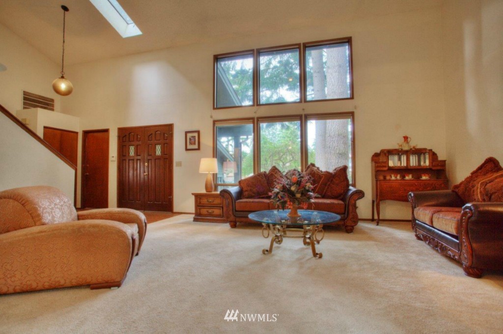 14024 149th Place Southeast Renton, WA 98059 - Photo 4 of 23