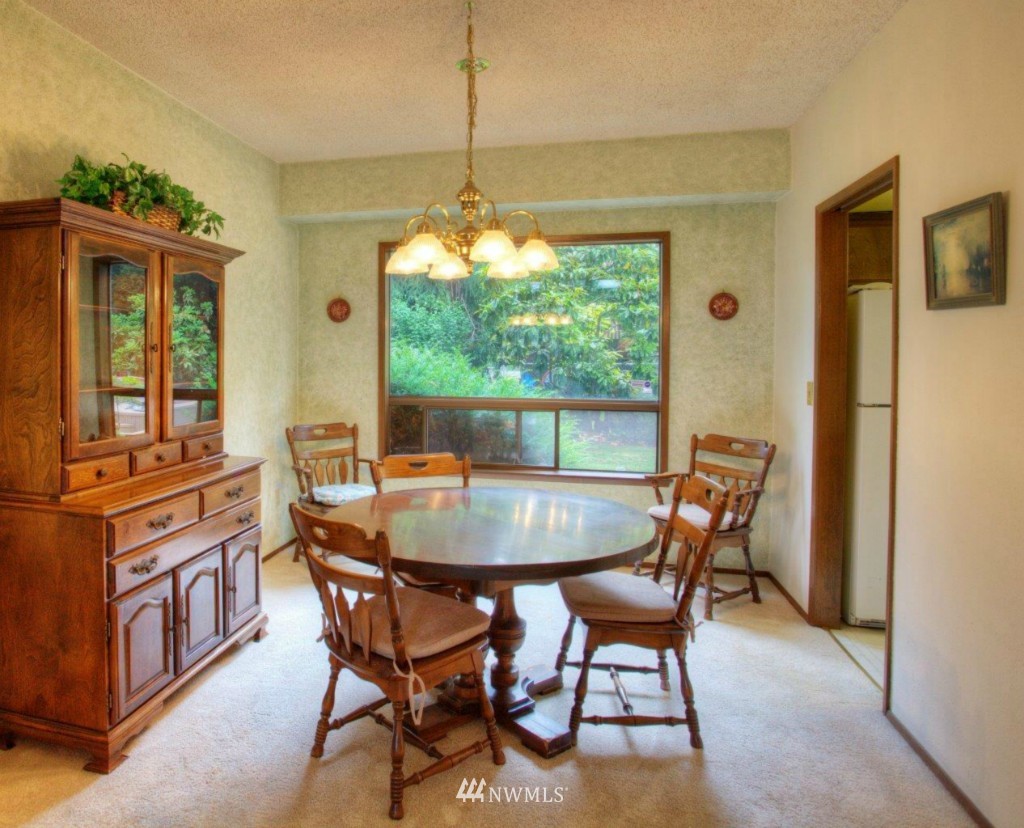 14024 149th Place Southeast Renton, WA 98059 - Photo 5 of 23