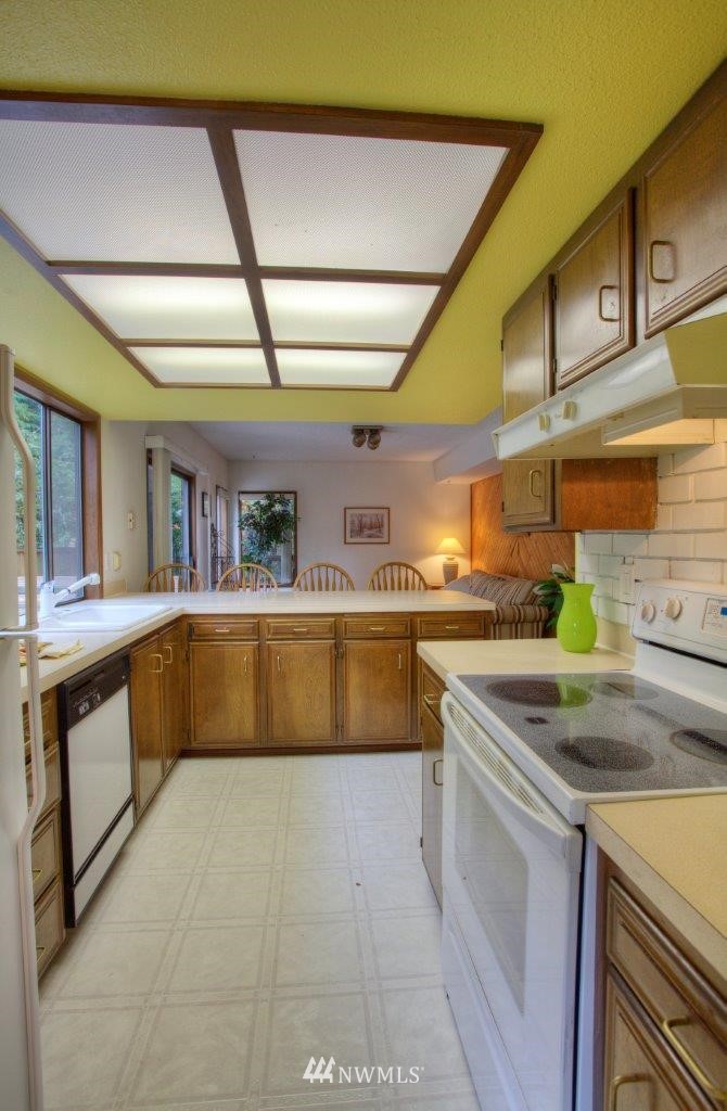 14024 149th Place Southeast Renton, WA 98059 - Photo 7 of 23