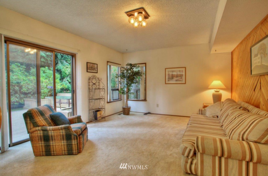 14024 149th Place Southeast Renton, WA 98059 - Photo 8 of 23