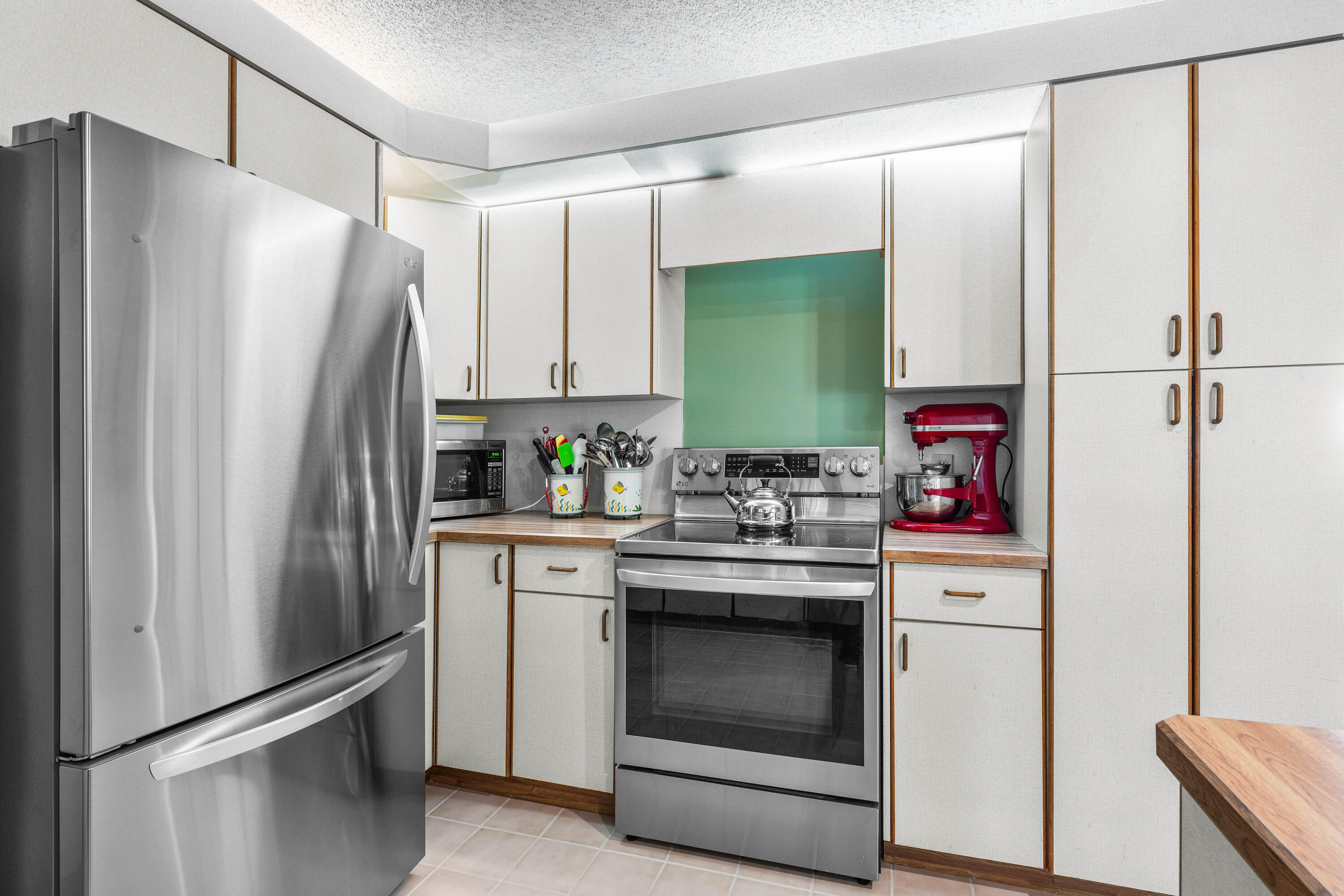 1210 Dolphin Road Singer Island, FL 33404 - Photo 15 of 41 012-1210DolphinRoad-SingerIsland-FL-3340