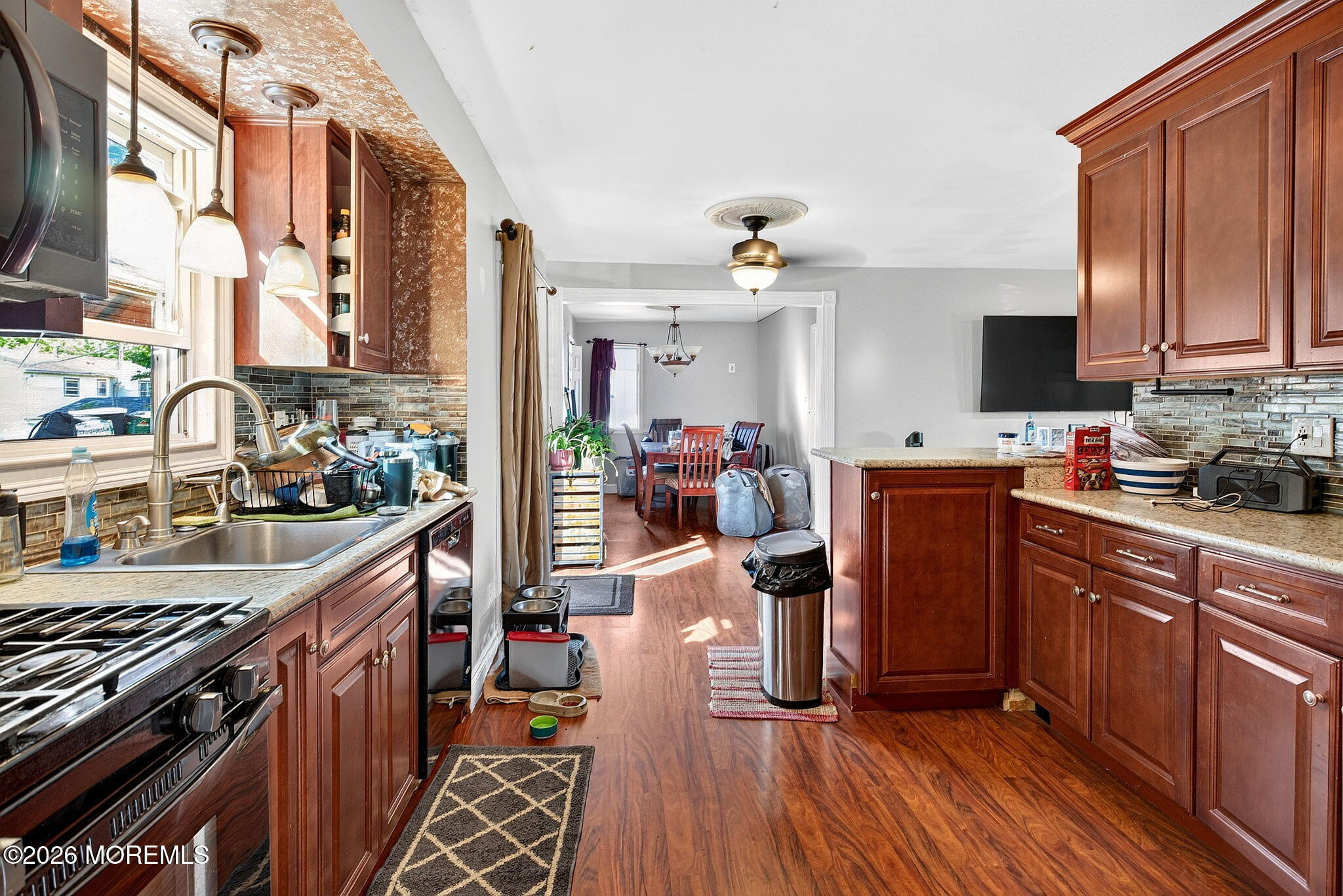 8 Steven Place Jackson, NJ 08527 - Photo 10 of 25 11-web-or-mls-IMG_8798