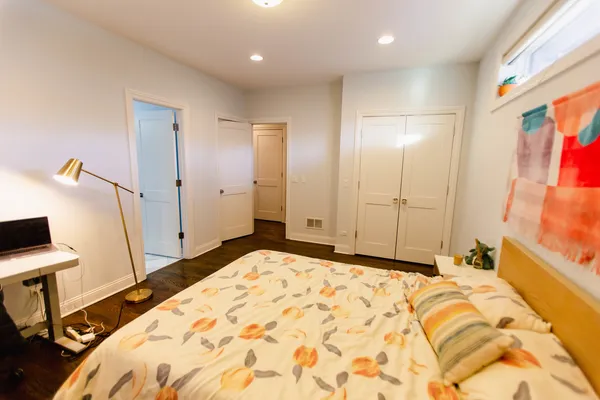 $6,000 | 843 West Fletcher Street, Unit 2W, Chicago, IL 60657