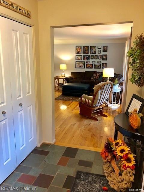 11249 Buno Road Brighton, MI 48114 - Photo 17 of 56 Inviting Foyer