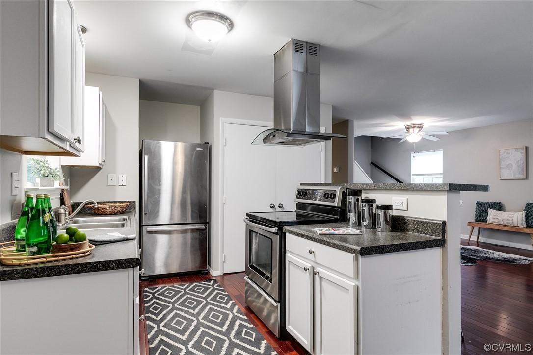 213 Monath Road Chesterfield, VA 23236 - Photo 13 of 38 a kitchen with a refrigerator and a sink