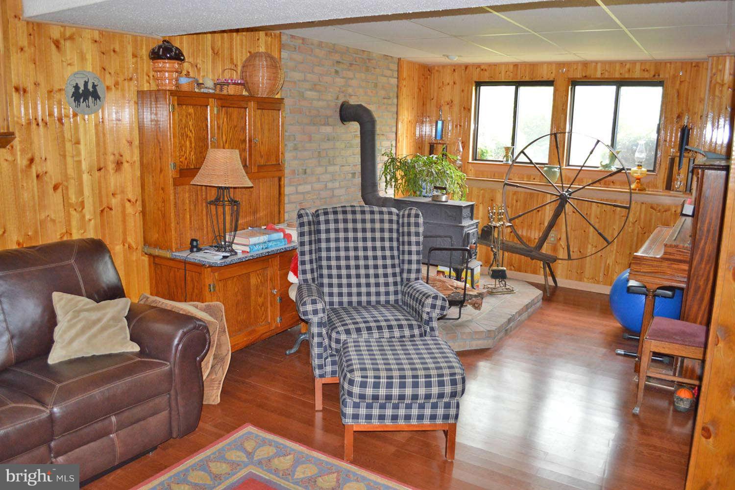 6936 Fox Chase Road New Market, MD 21774 - Photo 22 of 28 Family Room