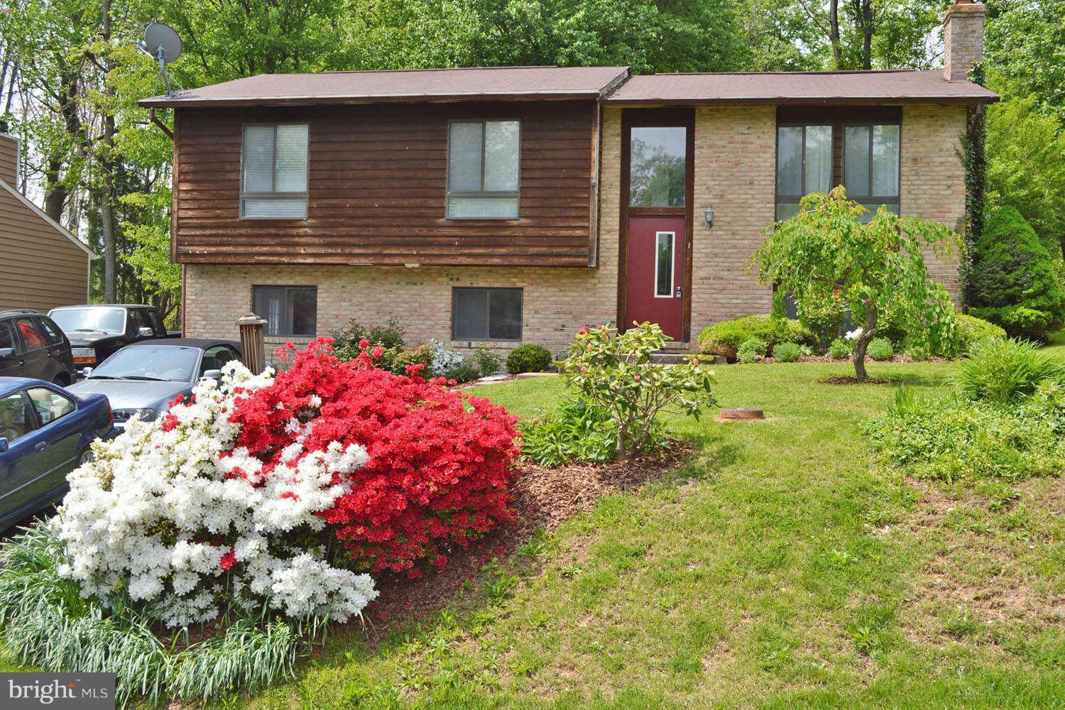6936 Fox Chase Road New Market, MD 21774 - Photo 4 of 28 Exterior (Front)
