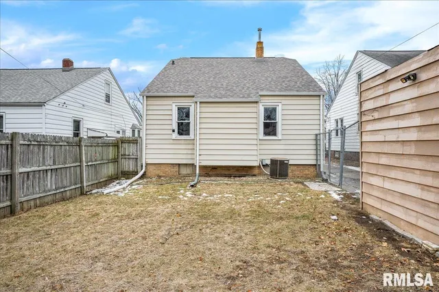 $139,900 | 519 West Hudson Street, Peoria, IL 61604