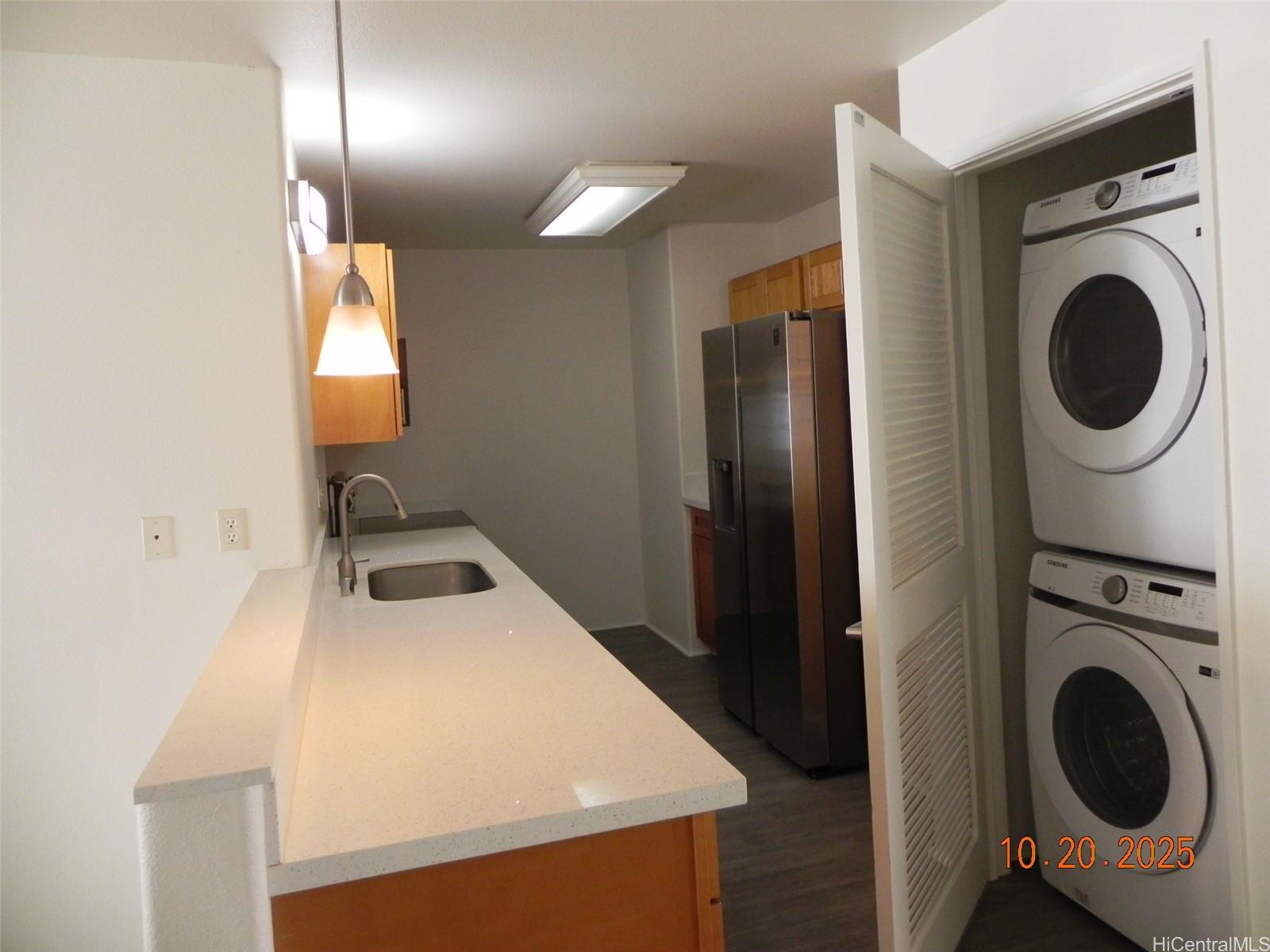 91-1191 Kaiau Avenue, Unit 1602 Kapolei, HI 96707 - Photo 12 of 12 Washer/Dryer