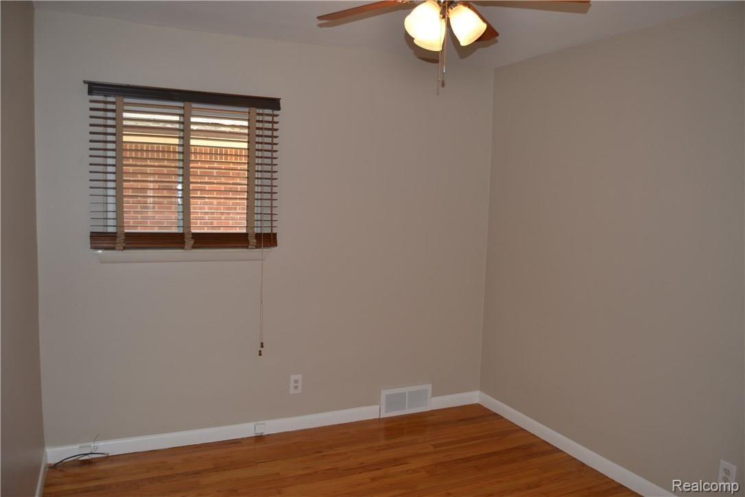 19669 Rensellor Street Livonia, MI 48152 - Photo 15 of 23 Bedroom 2-1