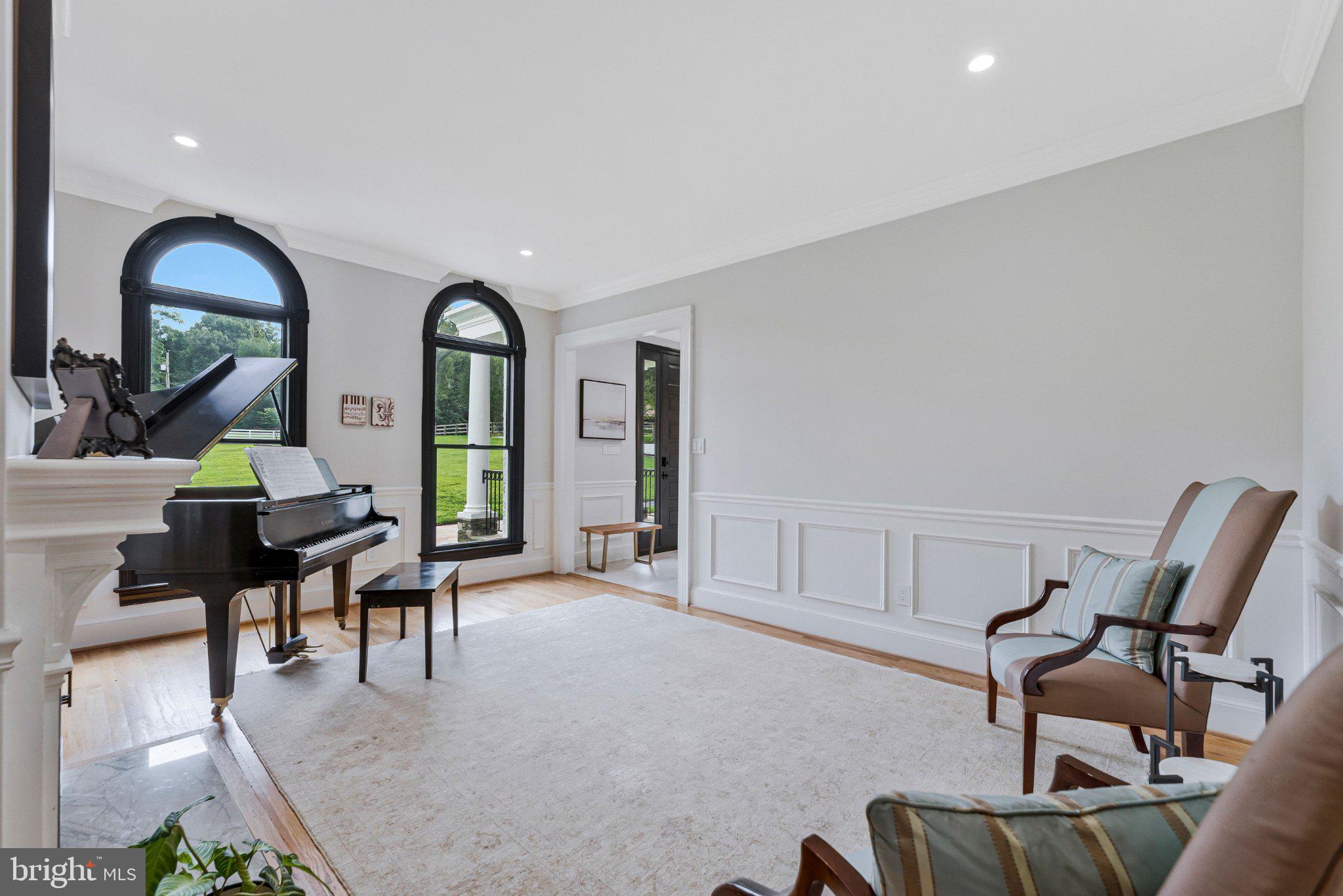 310 Springvale Road Great Falls, VA 22066 - Photo 8 of 117 Gallery Image 8